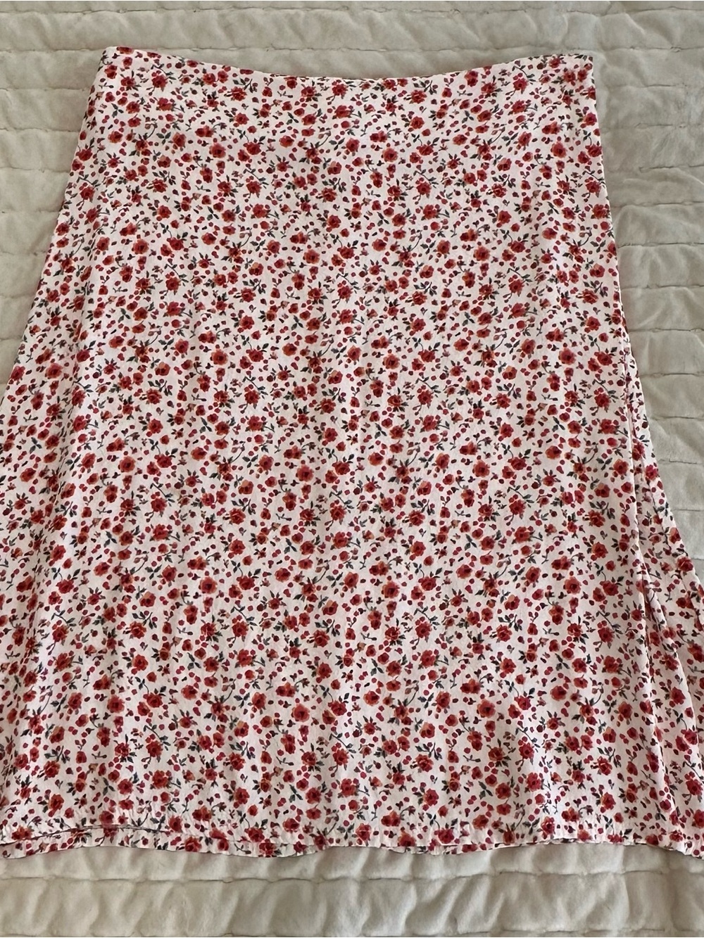 Classic White Floral Midi Skirt with Red Blossoms